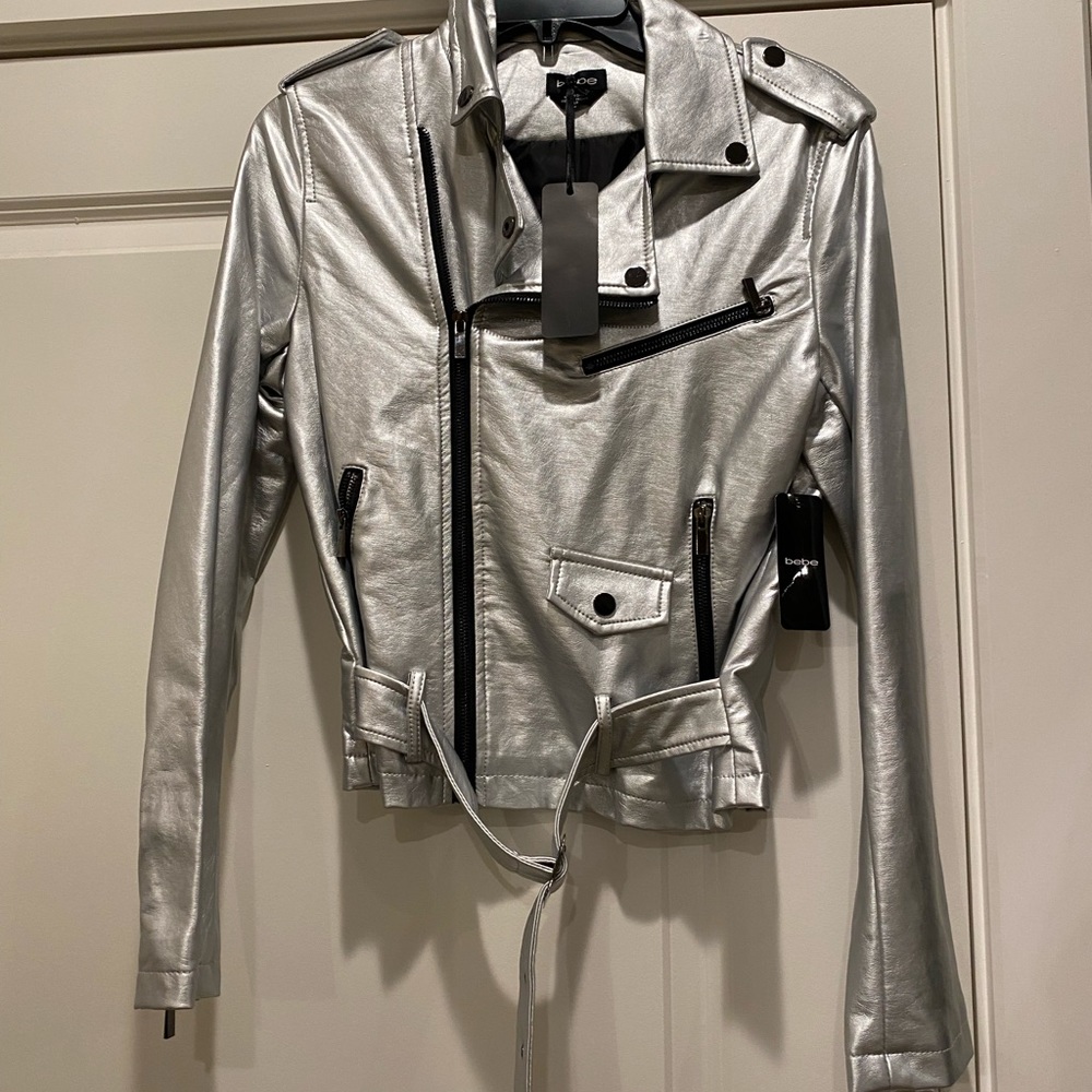 BEBE MOTORCYCLE JACKET SILVER NWT Vegan Faux Leather size-S - Picture 5 of 9